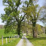 Château De Baylac Couette-café 4*