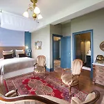 Château De Baylac Couette-café 4*