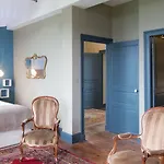 Couette-café Château De Baylac 4*
