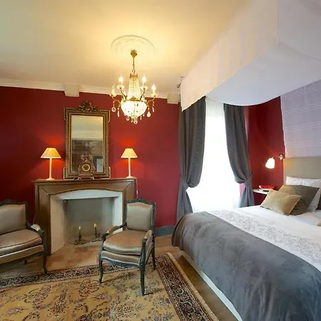 Chateau De Baylac Bed & Breakfast