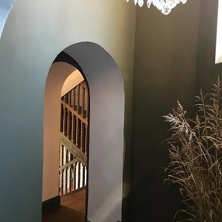 Chateau De Baylac Bed & Breakfast 4*