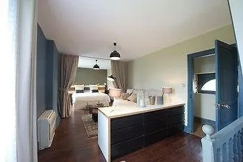 Chateau De Baylac 4* Bugnein