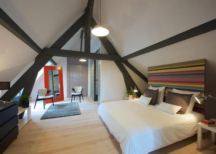 Chateau De Baylac Bugnein