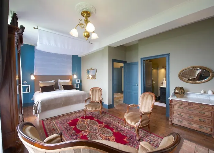 Chateau De Baylac Bugnein